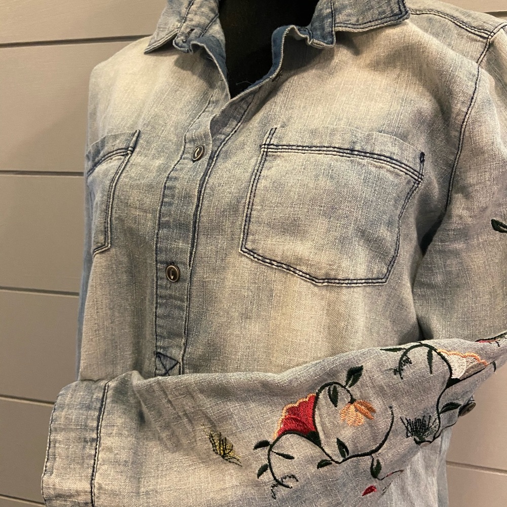 Acid washed denim shirt dress with embroidery